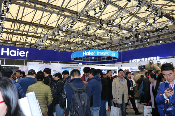 中國家電展那些被擠爆的展位都有些什么2