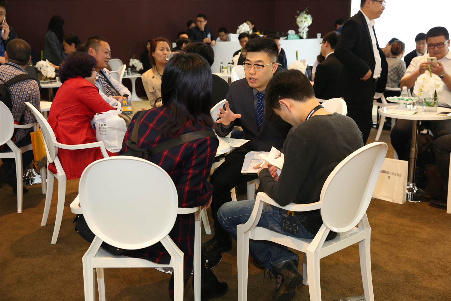 深圳國(guó)際家具展：雅蘭共簽約數(shù)百家經(jīng)銷商!刷新記錄(圖10)