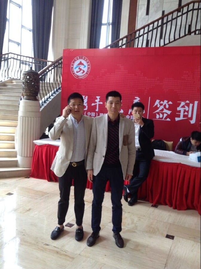 安義玻璃企業(yè)家聯(lián)合會參觀廣州玻璃工業(yè)展(圖2)